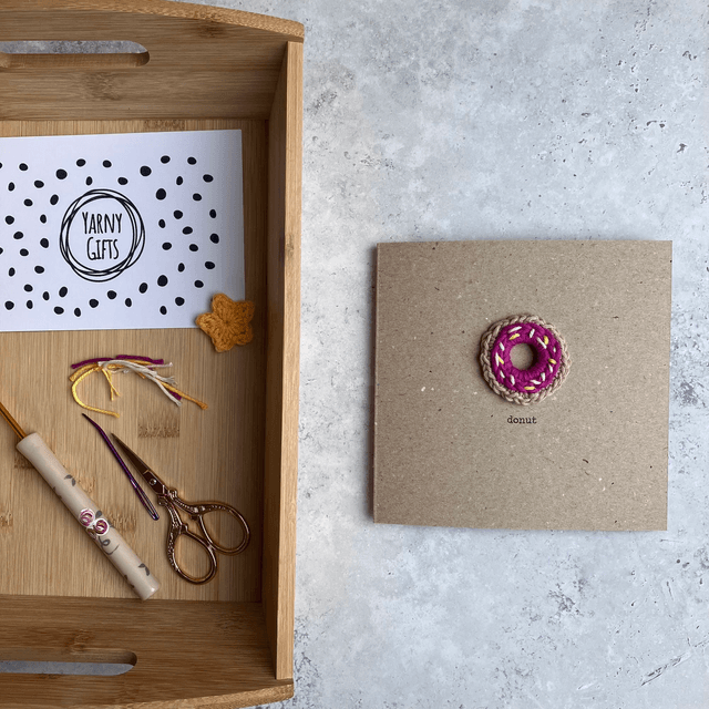 Card - donut magenta